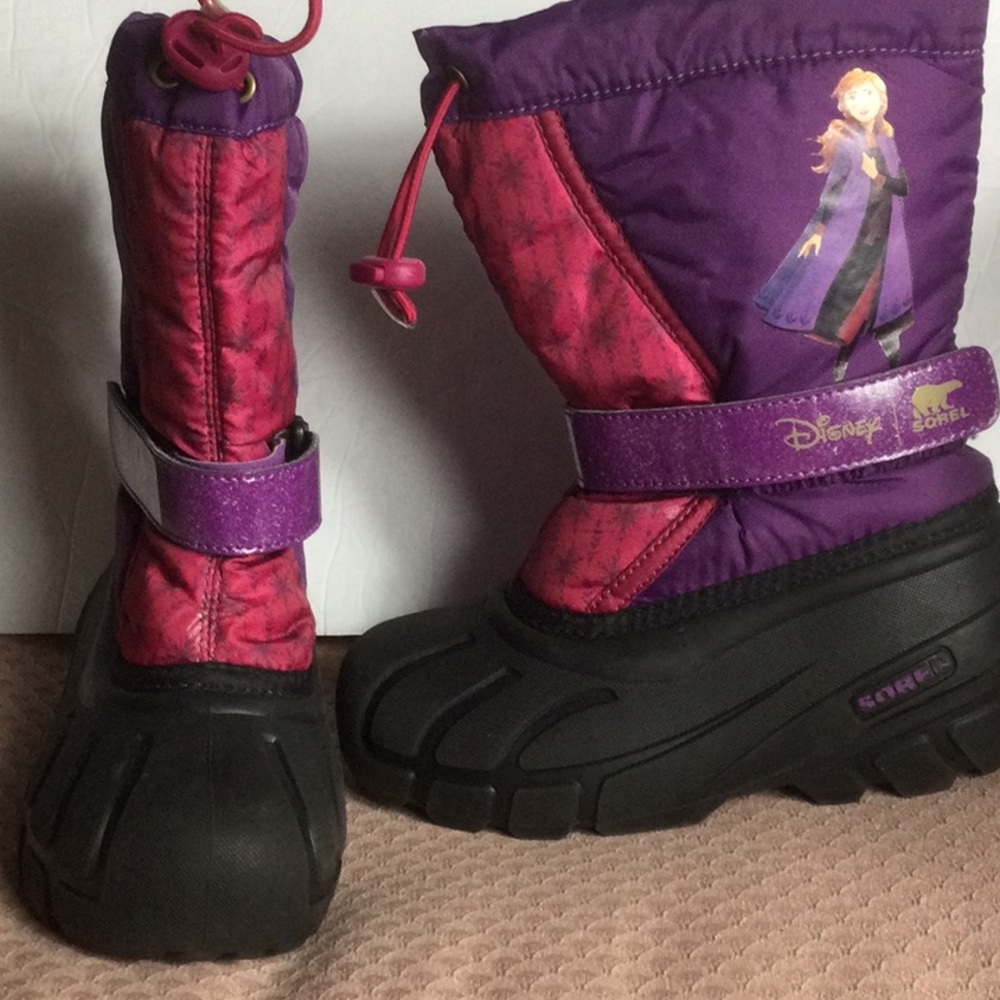 Disney sorels size 13